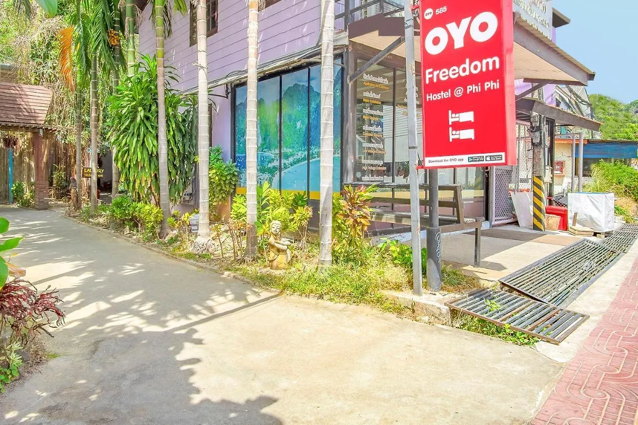 Hotell Oyo 585 Freedom Hostel @ Phi Phi