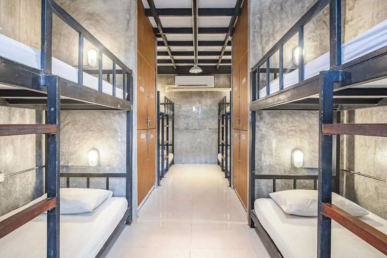 Hotel Oyo 585 Freedom Hostel @ Phi Phi