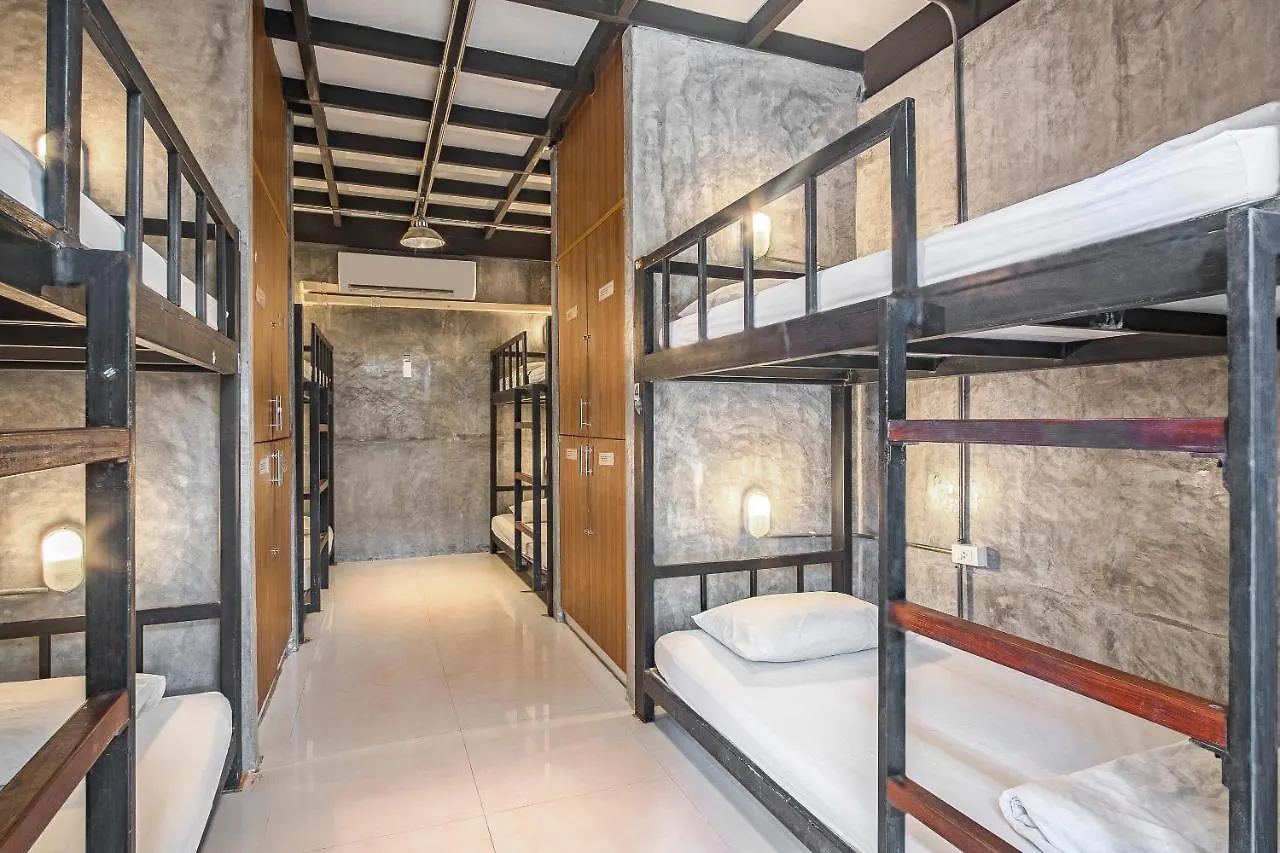 Oyo 585 Freedom Hostel @ Phi Phi Thailand